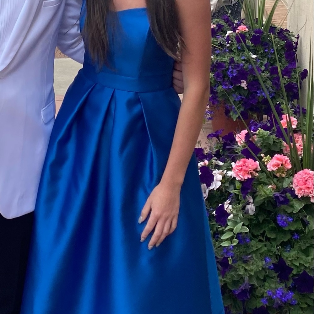 Elegant Blue strapless dress